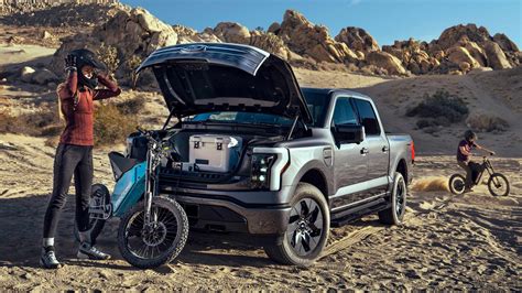 ford f-150 lightning trailering features